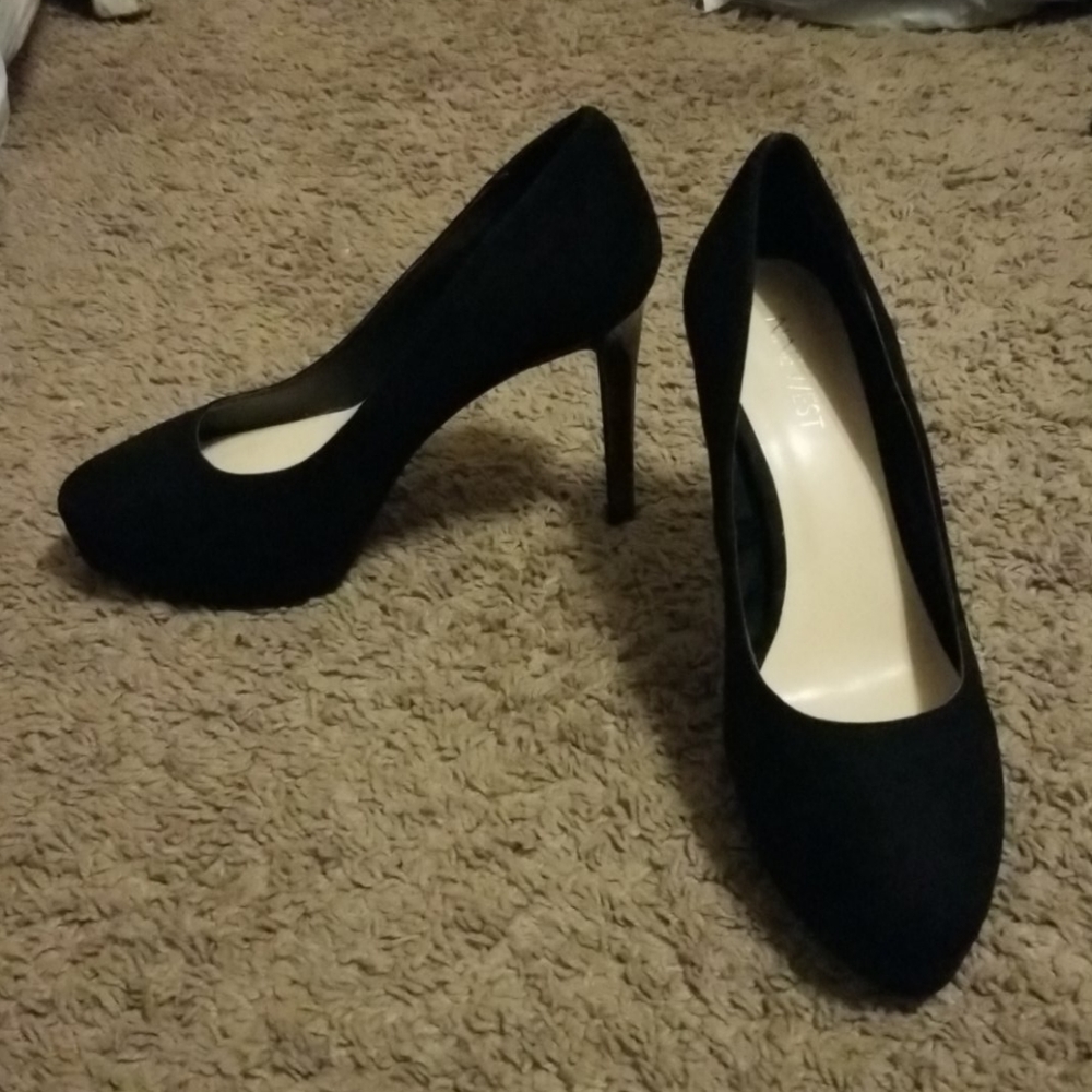 Nine West pumps